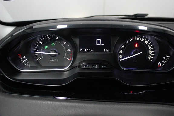 Peugeot 208 15 of 23