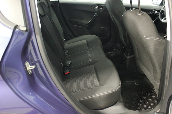 Peugeot 208 11 of 23