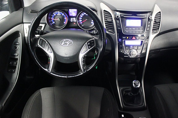 Hyundai i30 13 of 17
