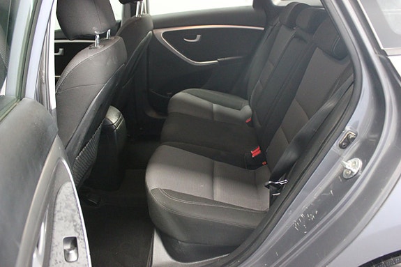 Hyundai i30 10 of 17