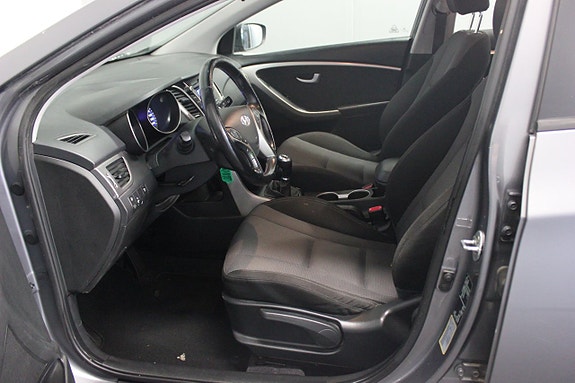 Hyundai i30 8 of 17