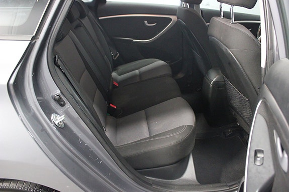 Hyundai i30 11 of 17