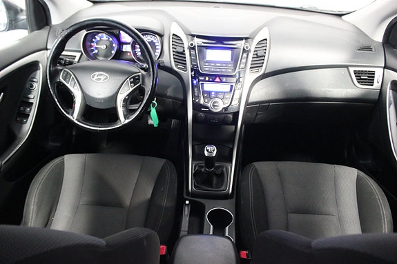 Hyundai i30 12 of 17