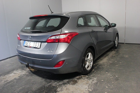 Hyundai i30 4 of 5