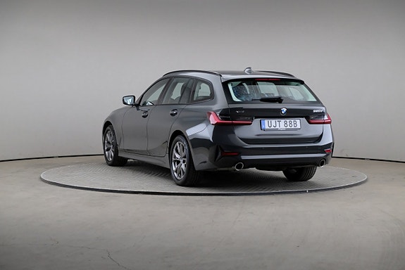 BMW 320d 2 of 26