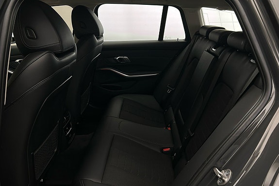BMW 320d 13 of 26