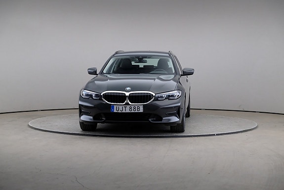BMW 320d 3 of 26