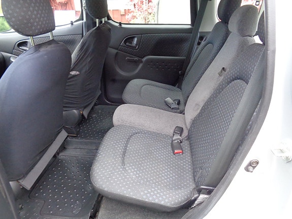 Toyota Yaris Verso 23 of 30