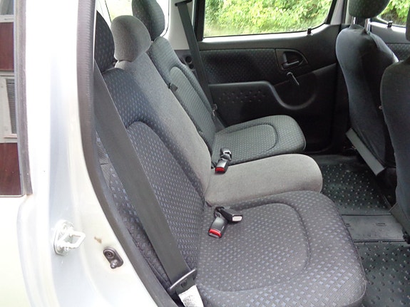 Toyota Yaris Verso 30 of 30