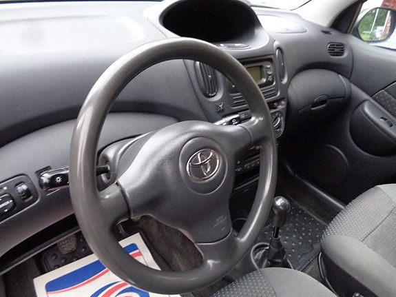 Toyota Yaris Verso 20 of 30