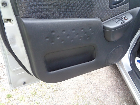 Toyota Yaris Verso 21 of 30
