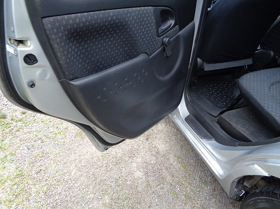 Toyota Yaris Verso 25 of 30