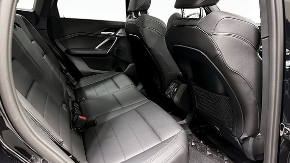 BMW iX1 5 of 5