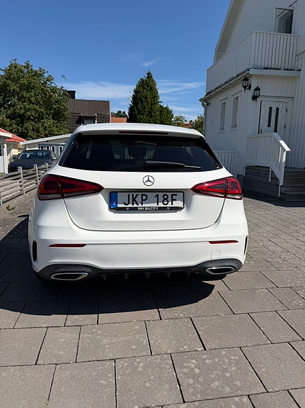Mercedes-Benz A180 3 of 9
