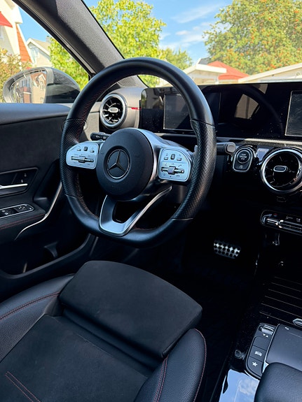 Mercedes-Benz A180 6 of 9