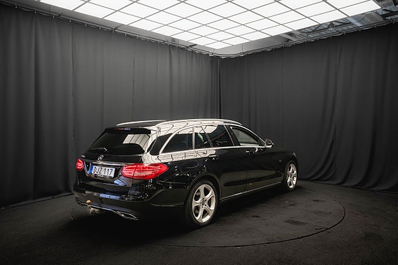Mercedes-Benz C350 6 of 20