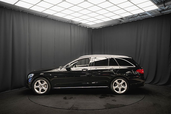 Mercedes-Benz C350 9 of 20