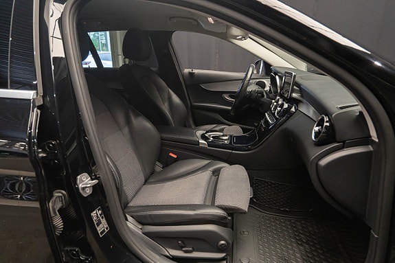 Mercedes-Benz C350 16 of 20