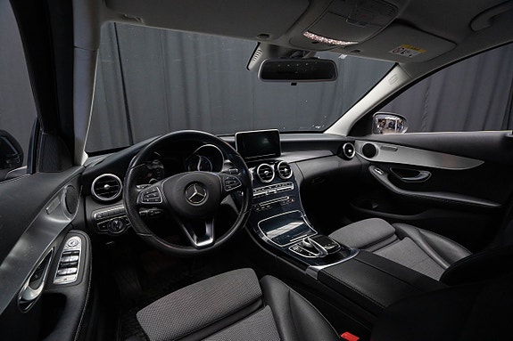 Mercedes-Benz C350 10 of 20