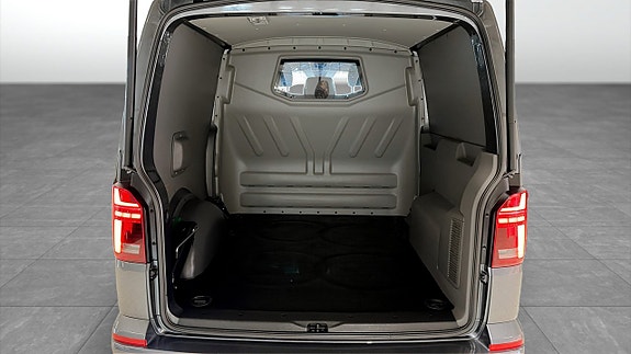 Volkswagen Transporter 12 of 23