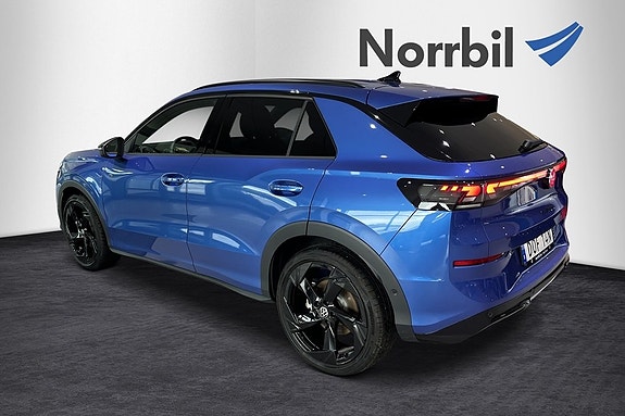 Volkswagen T-Roc 7 of 17