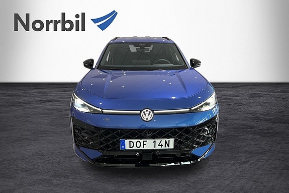 Volkswagen T-Roc 3 of 5