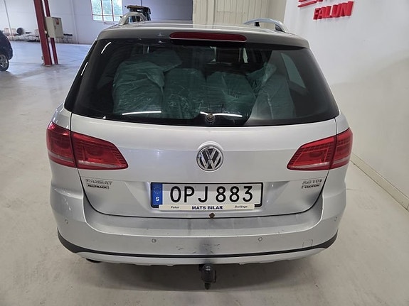 Volkswagen Passat Alltrack 7 of 10