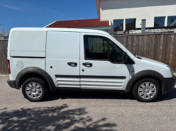 Ford Transit Connect 5 of 5