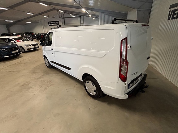 Ford Transit Custom 4 of 5