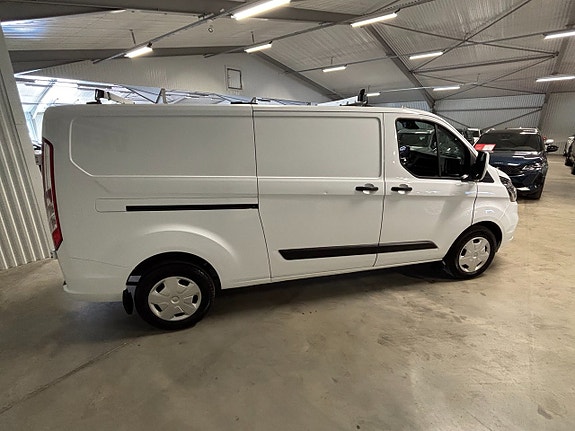 Ford Transit Custom 3 of 5