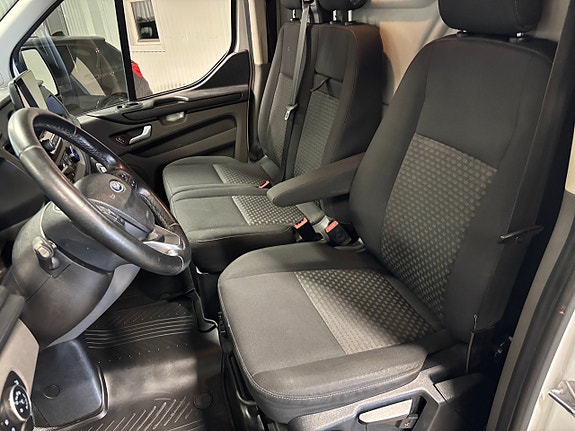 Ford Transit Custom 6 of 11
