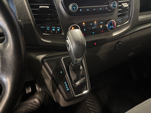 Ford Transit Custom 8 of 11