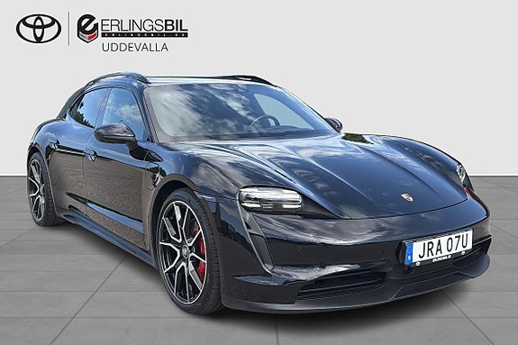 Porsche Taycan 9 of 30