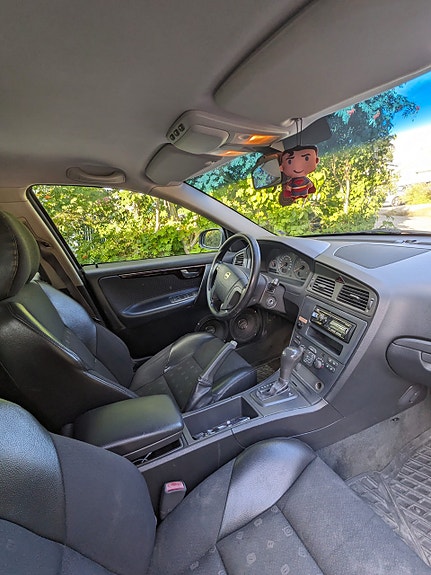 Volvo V70 7 of 8