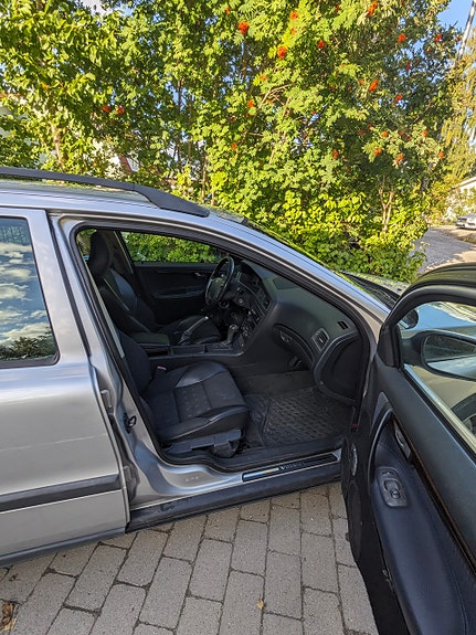 Volvo V70 5 of 8