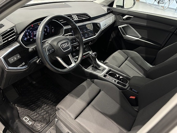 Audi Q3 11 of 19