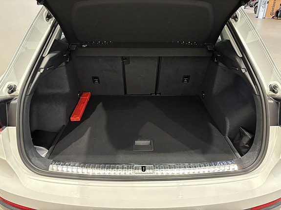 Audi Q3 7 of 19