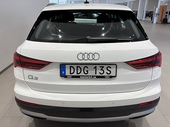 Audi Q3 6 of 19