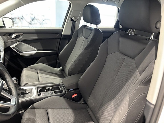 Audi Q3 9 of 19