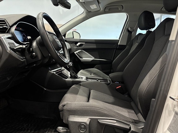 Audi Q3 10 of 19