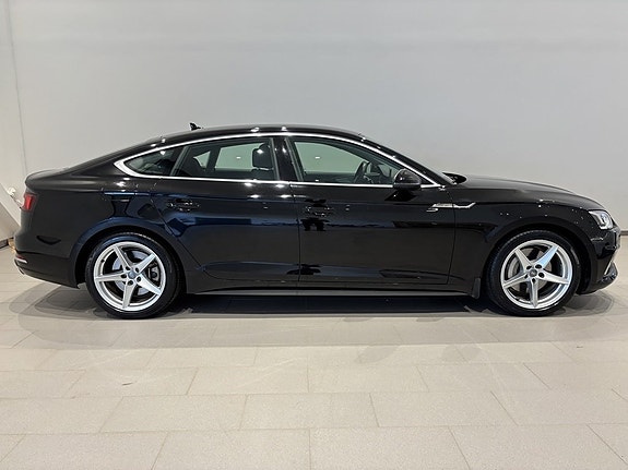 Audi A5 4 of 5