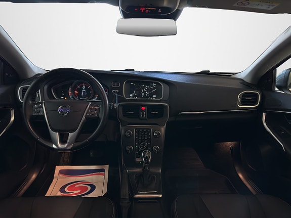 Volvo V40 10 of 26