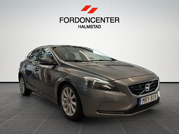 Volvo V40 3 of 5