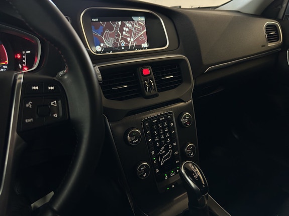 Volvo V40 17 of 26