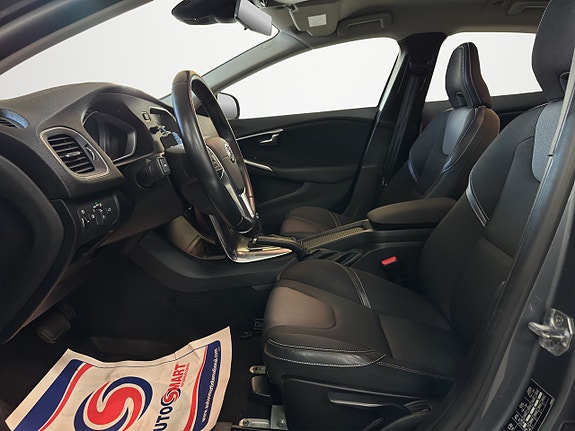 Volvo V40 7 of 26