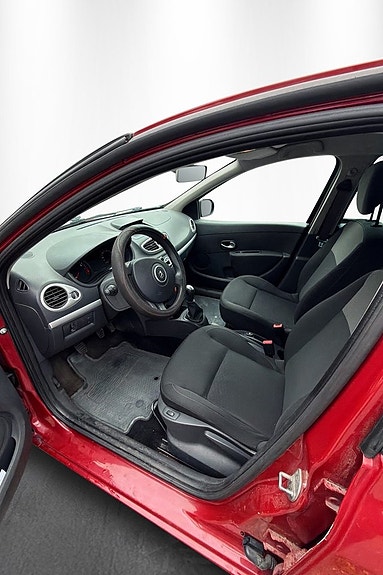 Renault Clio 6 of 7