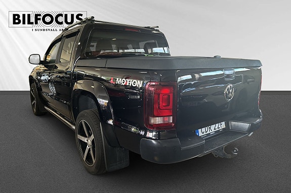Volkswagen Amarok 2 of 6