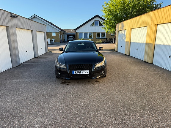 Audi A5 2 of 5