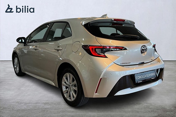 Toyota Corolla 2 of 20