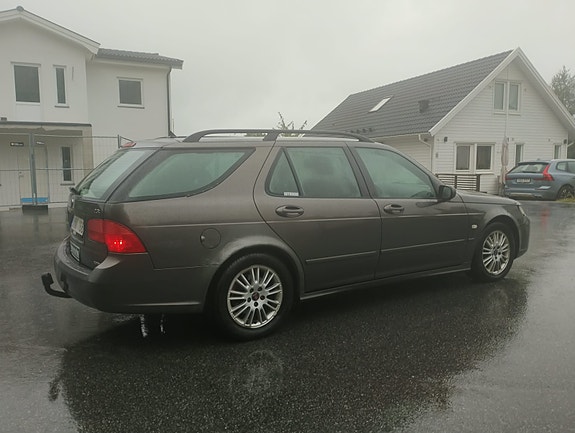 Saab 9-5 2 of 5